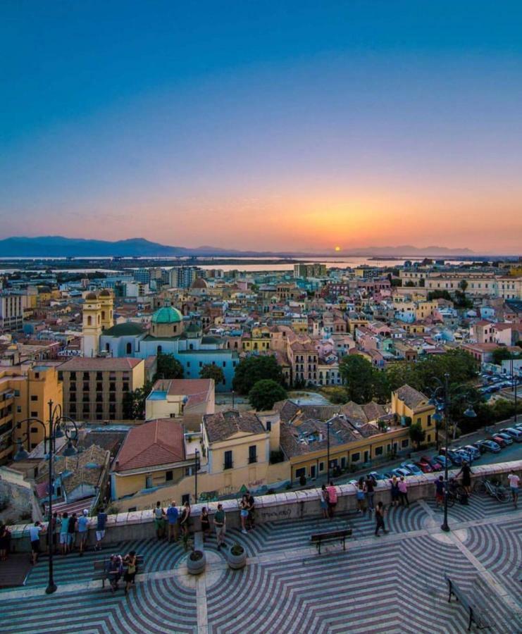 Cagliari Centro Citta Rooms Zewnętrze zdjęcie